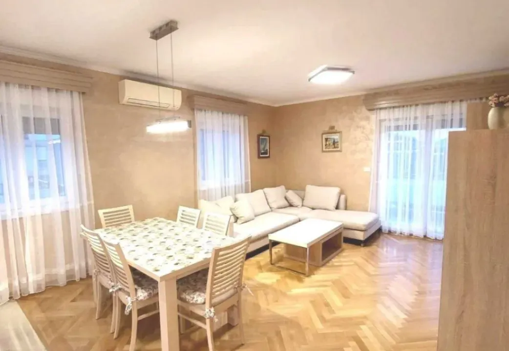 Izdavanje, stan, 88m², City Kvart, Podgorica