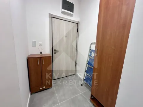 Izdavanje, garsonjera, 37m², Momišići, Podgorica - image 10