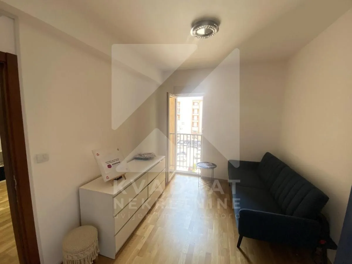 Izdavanje, jednosoban stan, 43m², Tuški Put, Podgorica