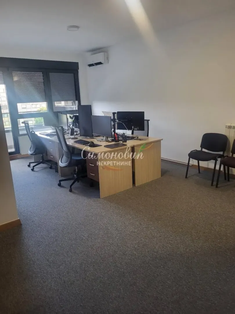 Izdavanje, trosoban stan, 82m², Voždovac Sve Podlokacije, Beograd