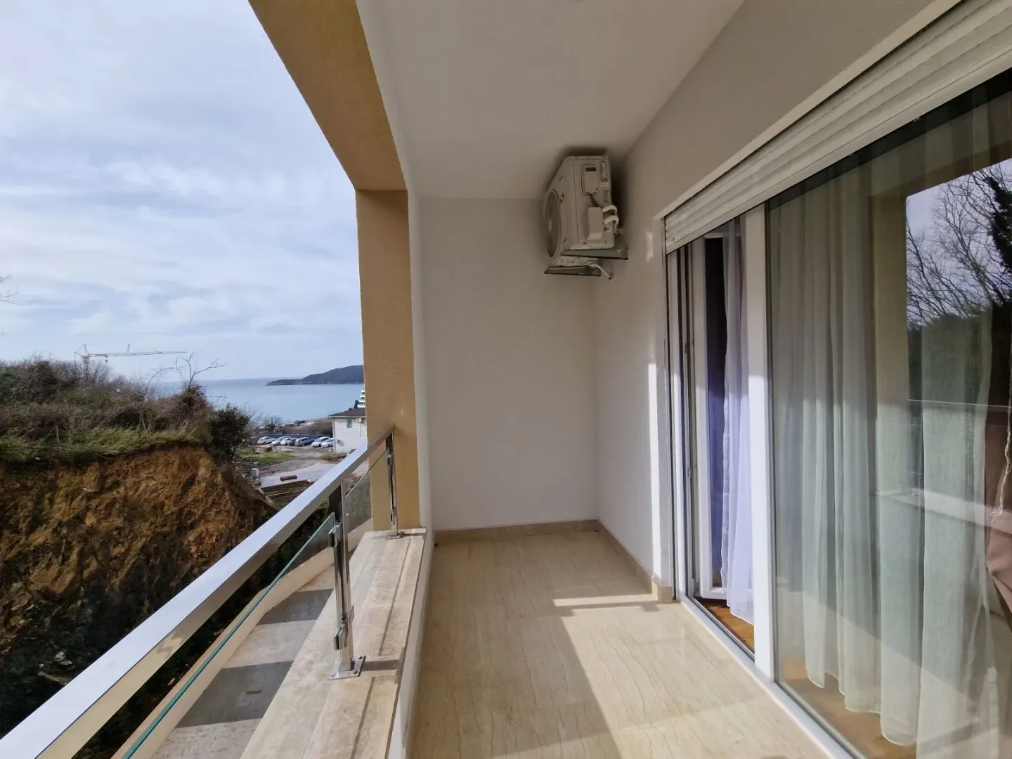 Izdavanje, jednosoban stan, 46m², Bečići, Budva