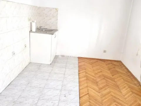 Prodaja, dvosoban stan, 40m², Banovo Brdo, Beograd - image 4