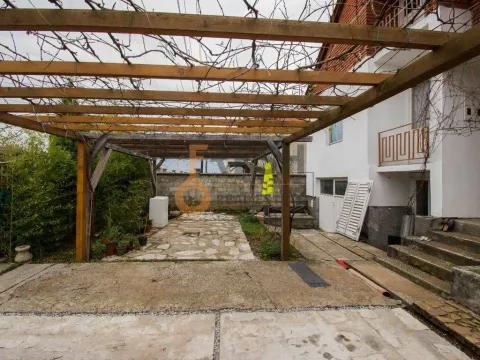 Prodaja, kuća, 120m², Gornja Gorica, Podgorica - image 8