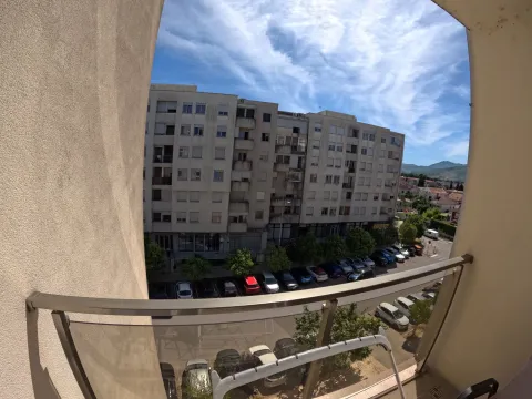 Rent, two bedroom apartment, 72m², Blok 9, Podgorica - image 6