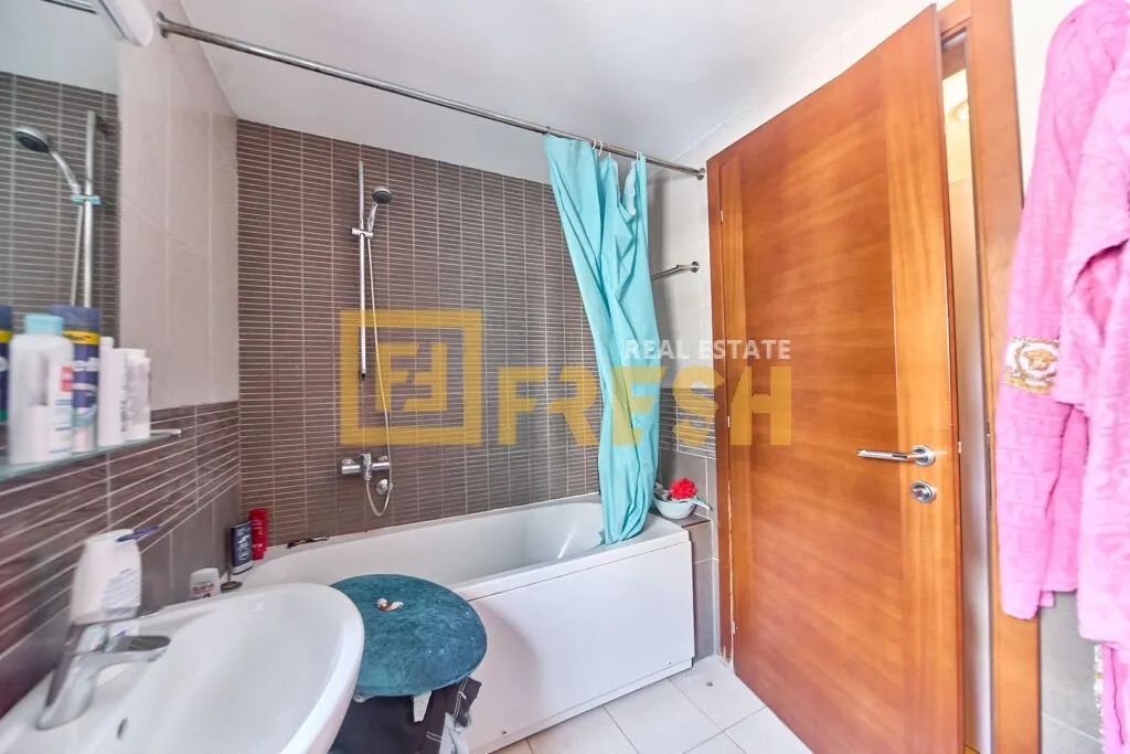Prodaja, trosoban stan, 120m², Tološi, Podgorica