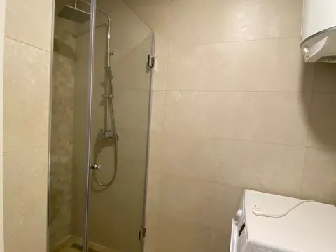 Rent, one bedroom apartment, 50m², Budva, Crna Gora - image 5