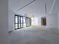 Prodaja, četvorosoban stan, 183m², Vračar Hram, Vračar Sve Podlokacije - image 9