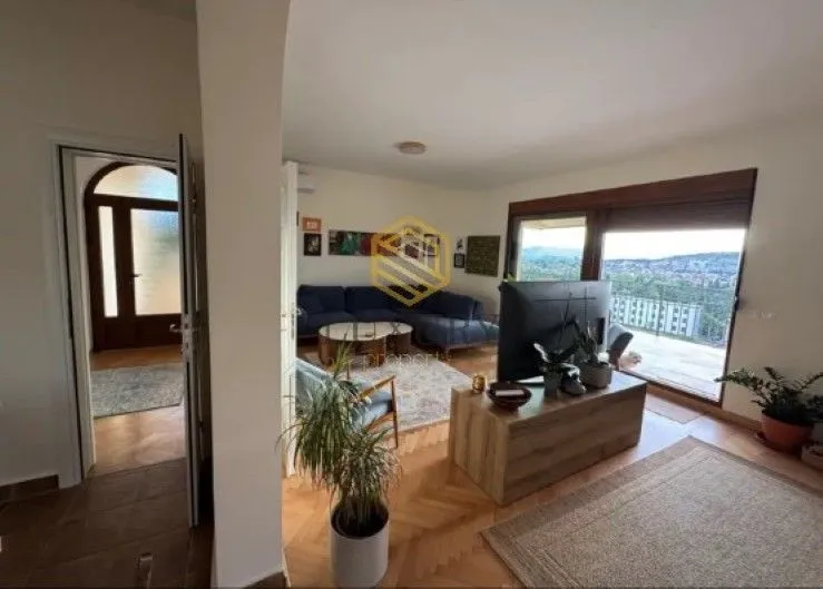 Rent, house, 256m², Masline, Podgorica