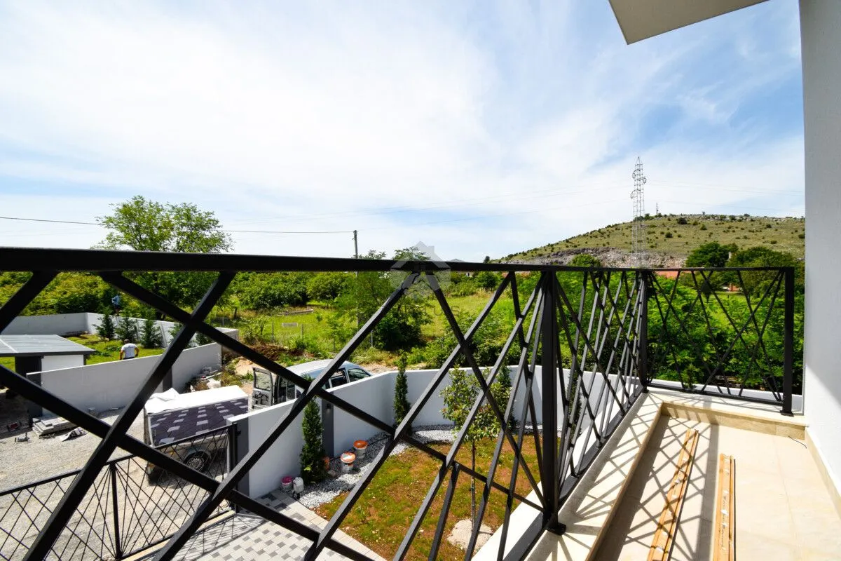 Prodaja, kuća, 154m², Dahna, Podgorica