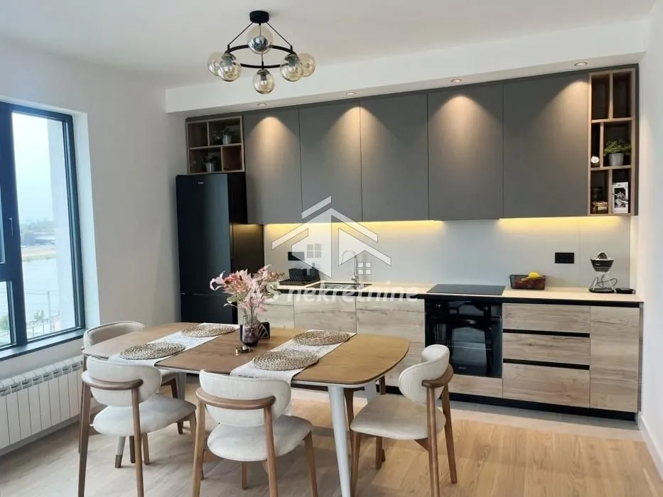 Izdavanje, trosoban stan, 80m², Savski Venac, Beograd