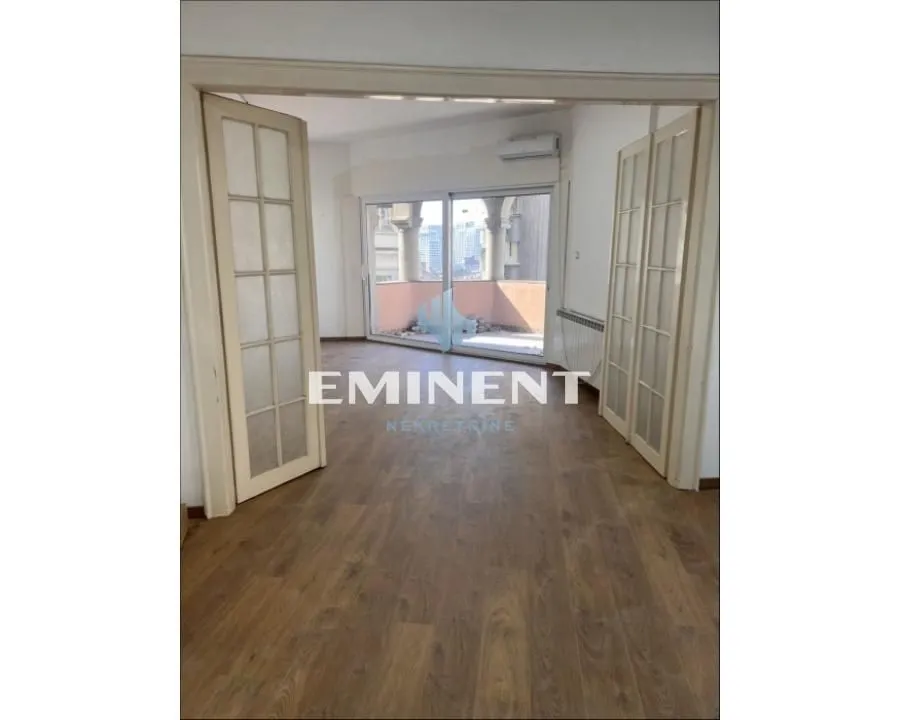 Rent, four bedroom apartment, 107m², Stari Grad, Beograd