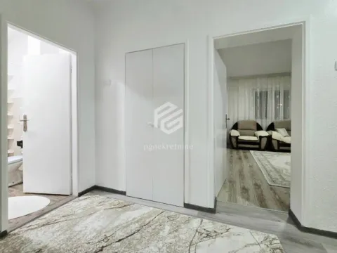 Rent, two bedroom apartment, 104m², Tološi, Podgorica - image 13