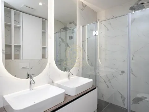Izdavanje, trosoban stan, 75m², Stari Grad, Beograd - image 9