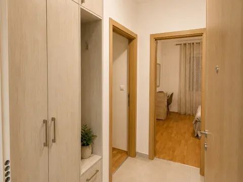Rent, one bedroom apartment, 50m², Stari Aerodrom, Podgorica - image 6