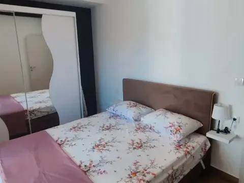Izdavanje, stan, 65m², Tivat, Crna Gora - image 4