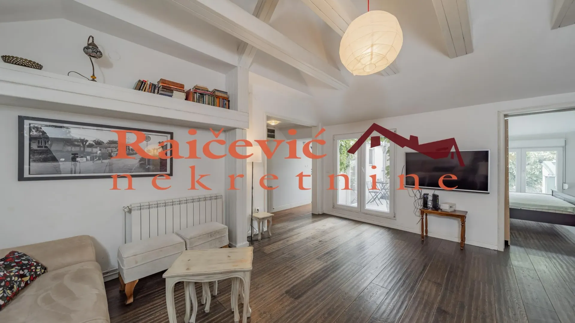 Sale, three bedroom apartment, 82m², Kalenić Pijaca, Vračar Sve Podlokacije