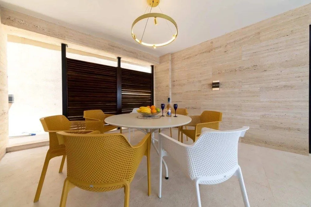Prodaja, kuća, 311m², Centar, Tivat
