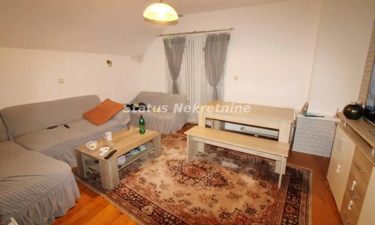 Prodaja, kuća, 429m², Vidovdansko naselje, Novi Sad Sve Podlokacije