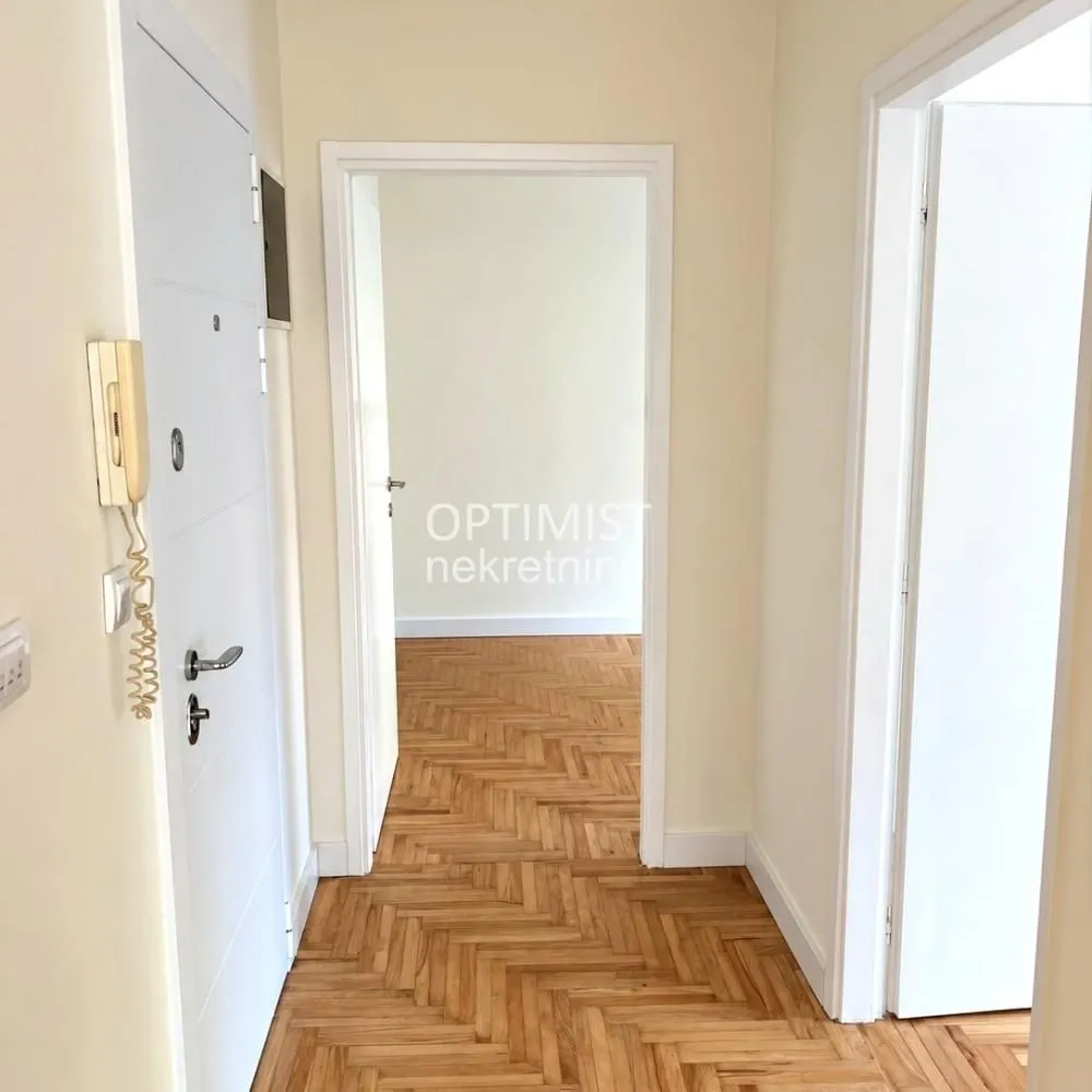 Izdavanje, dvosoban stan, 63m², Čukarica, Beograd