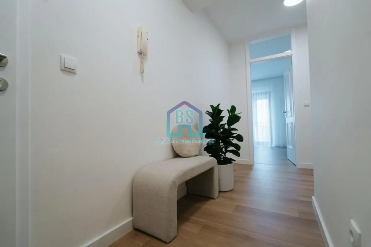 Prodaja, trosoban stan, 74m², Petrovaradin, Novi Sad