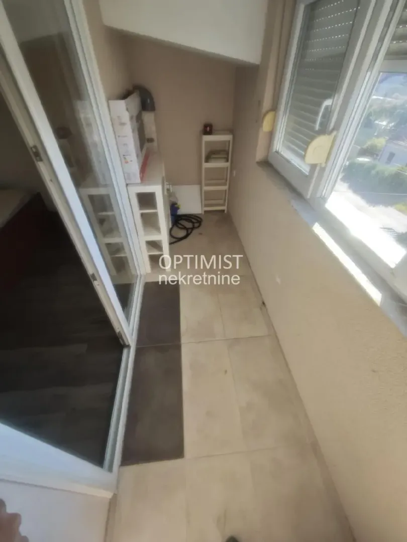 Sale, three bedroom apartment, 59m², Borča 1, Borča Sve Podlokacije