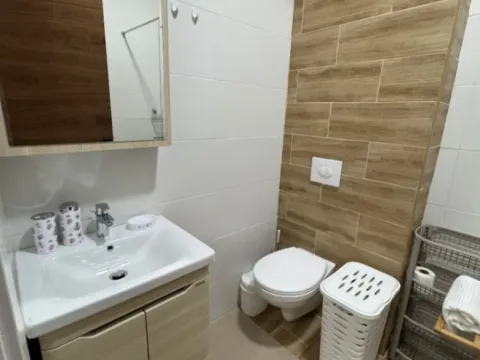 Izdavanje, jednosoban stan, 44m², Bijela, Herceg Novi - image 8