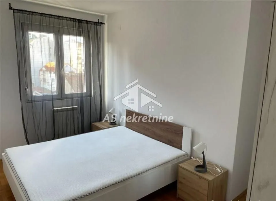Izdavanje, trosoban stan, 68m², Zvezdara Sve Podlokacije, Beograd