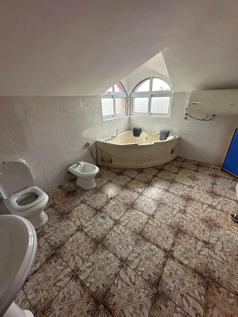 Rent, house, 200m², Donja Gorica, Podgorica