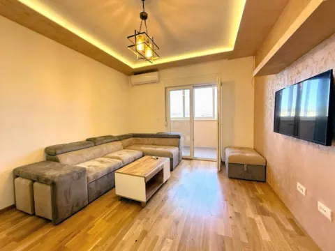 Izdavanje, jednosoban stan, 46m², Tuški Put, Podgorica