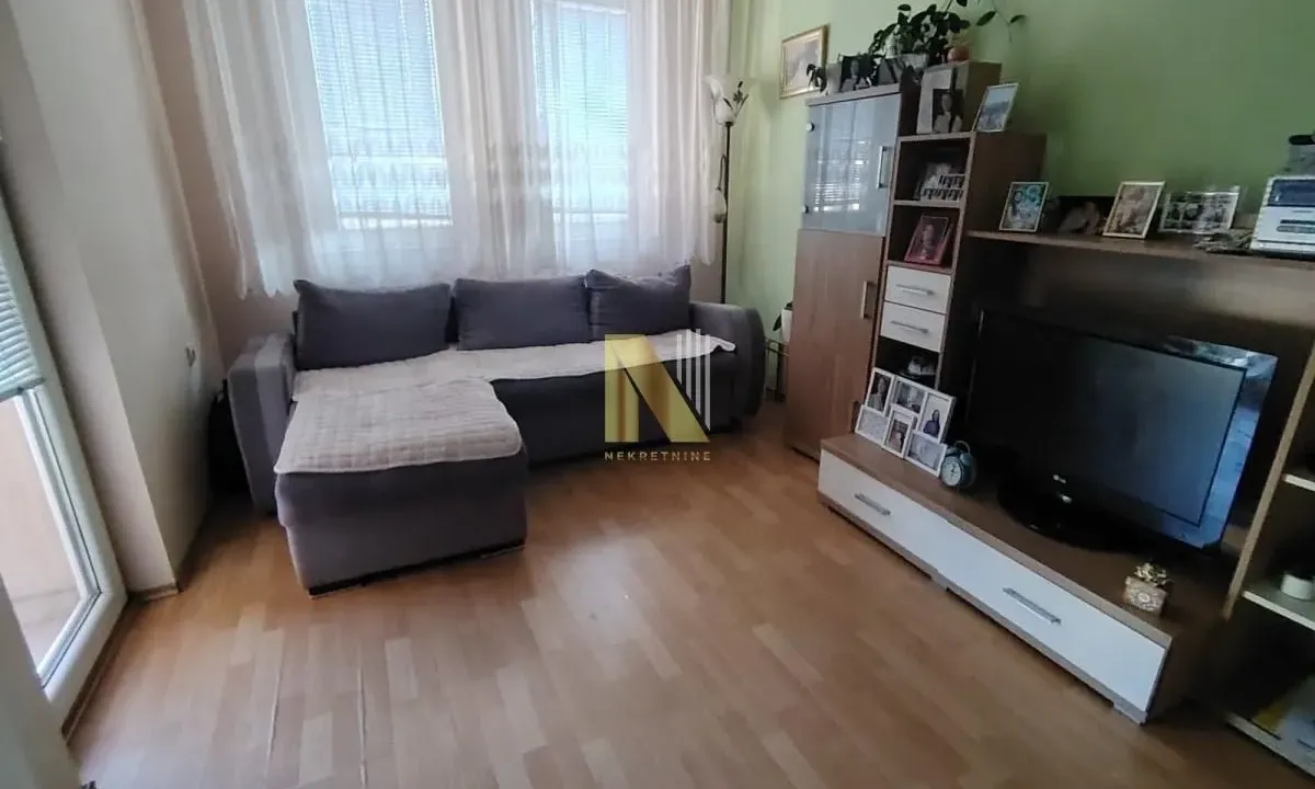 Prodaja, trosoban stan, 81m², Grbavica, Novi Sad Sve Podlokacije
