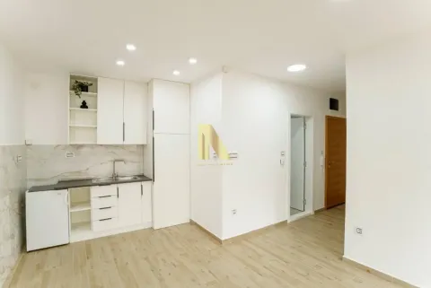 Rent, office space, 34m², Podbara, Novi Sad Sve Podlokacije - image 4