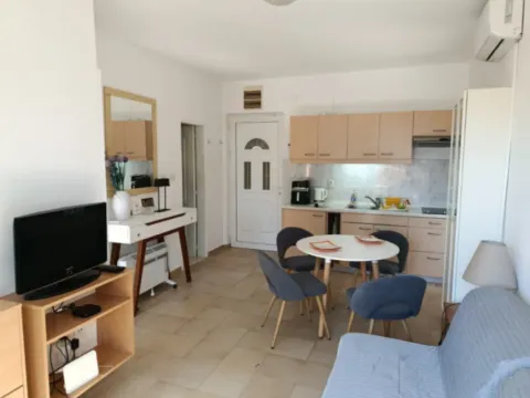 Prodaja, jednosoban stan, 33m², Herceg Novi, Crna Gora - image 1