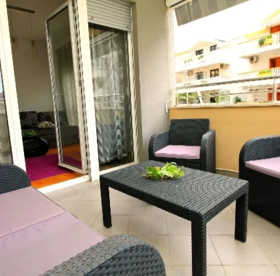 Rent, three bedroom apartment, 80m², Rozino, Budva