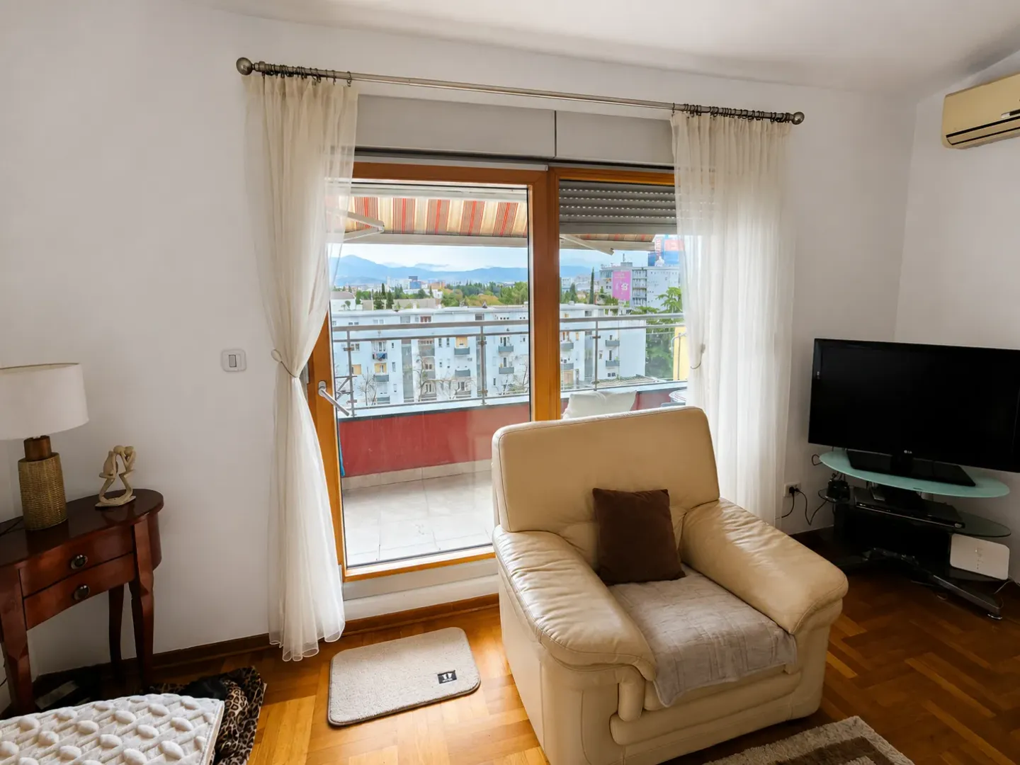 Rent, one bedroom apartment, 48m², Preko Morače, Podgorica