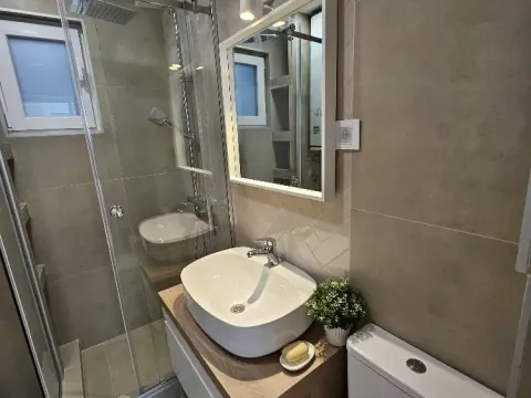 Izdavanje, trosoban stan, 85m², Novi Beograd Blok 23, Novi Beograd Sve Podlokacije - image 18