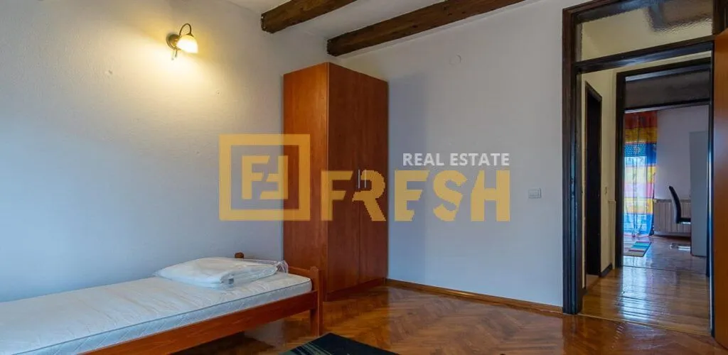 Rent, house, 250m², Stari Aerodrom, Podgorica
