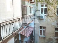 Izdavanje, trosoban stan, 70m², Savski Venac, Beograd - image 2