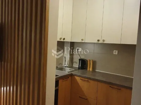 Izdavanje, dvosoban stan, 55m², Blok 6, Podgorica - image 3