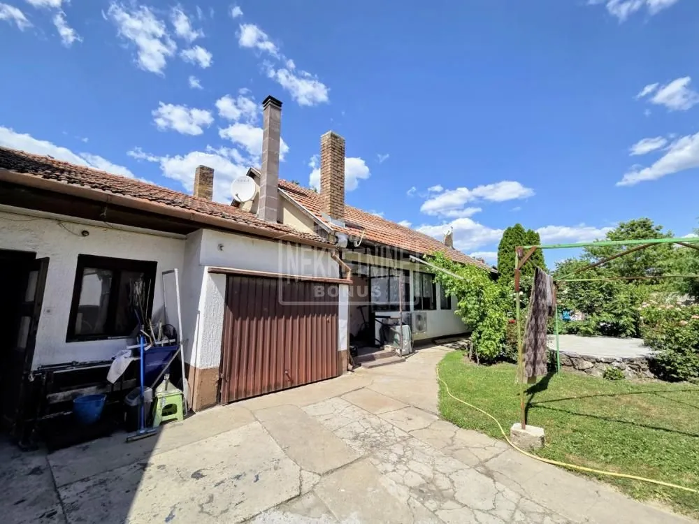 Sale, house, 257m², Dudova Šuma, Subotica