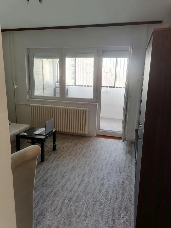 Izdavanje, jednosoban stan, 30m², Sajmište, Novi Sad