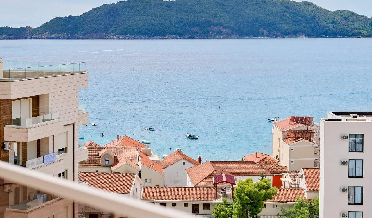 Prodaja, dvosoban stan, 90m², Rafailovići, Budva