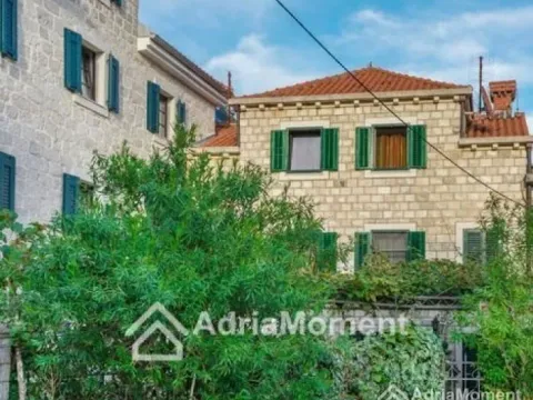 Sale, house, 250m², Kotor, Crna Gora - image 7