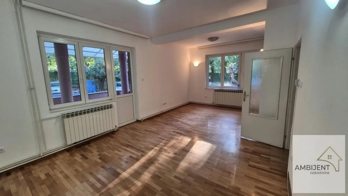 Rent, four bedroom apartment, 104m², Savski Venac, Beograd