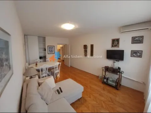 Rent, apartment, 40m², Botanička Bašta, Palilula Sve Podlokacije