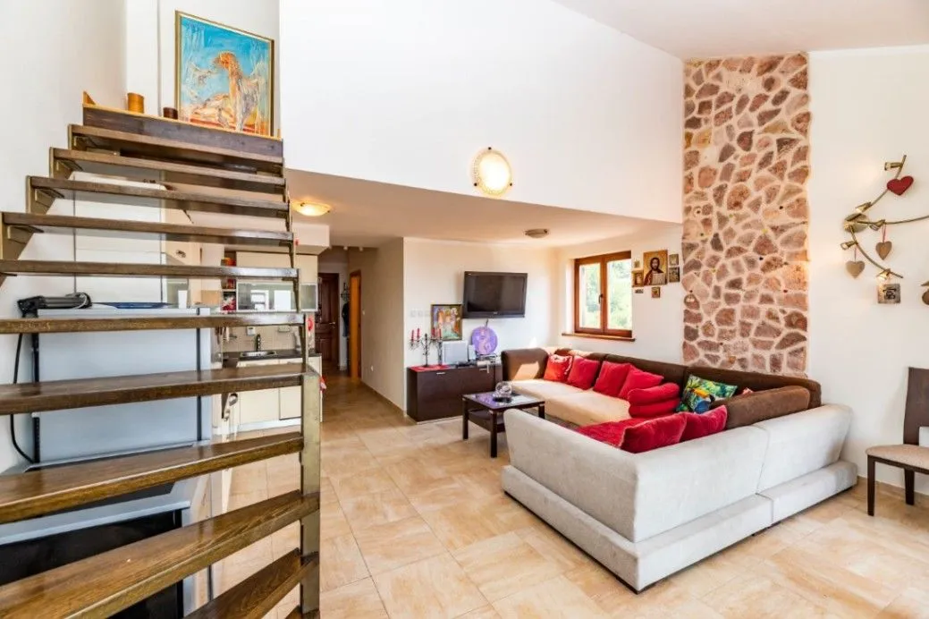 Prodaja, dvosoban stan, 78m², Kamenari, Herceg Novi