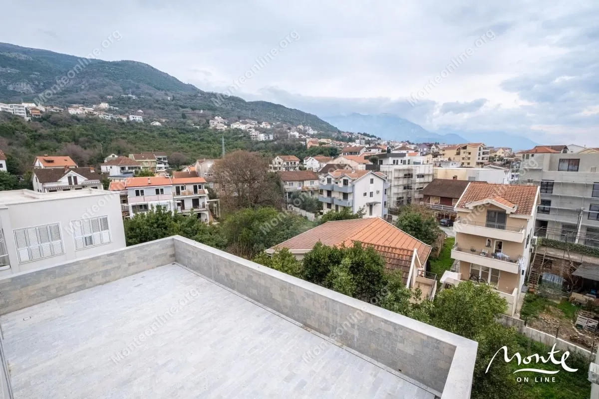 Prodaja, trosoban stan, 236m², Tivat, Crna Gora