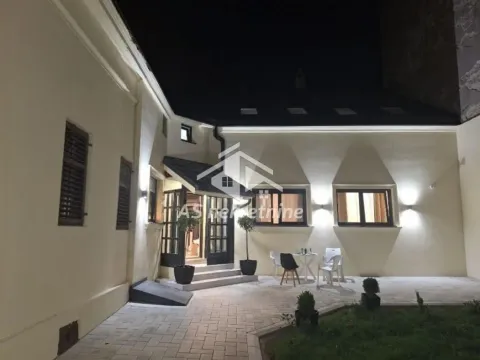 Izdavanje, kuća, 124m², Slavija, Vračar Sve Podlokacije - image 23