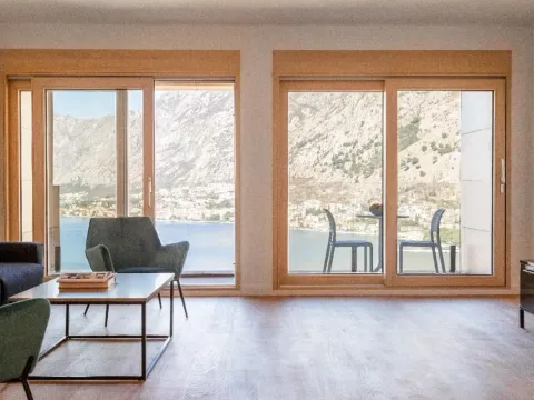 Prodaja, dvosoban stan, 136m², Kotor, Crna Gora