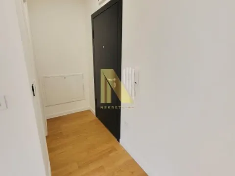 Izdavanje, garsonjera, 28m², Sajmište, Novi Sad - image 7