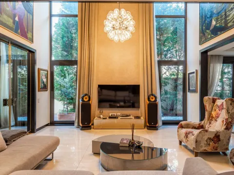 Prodaja, trosoban stan, 200m², Podgorica, Crna Gora